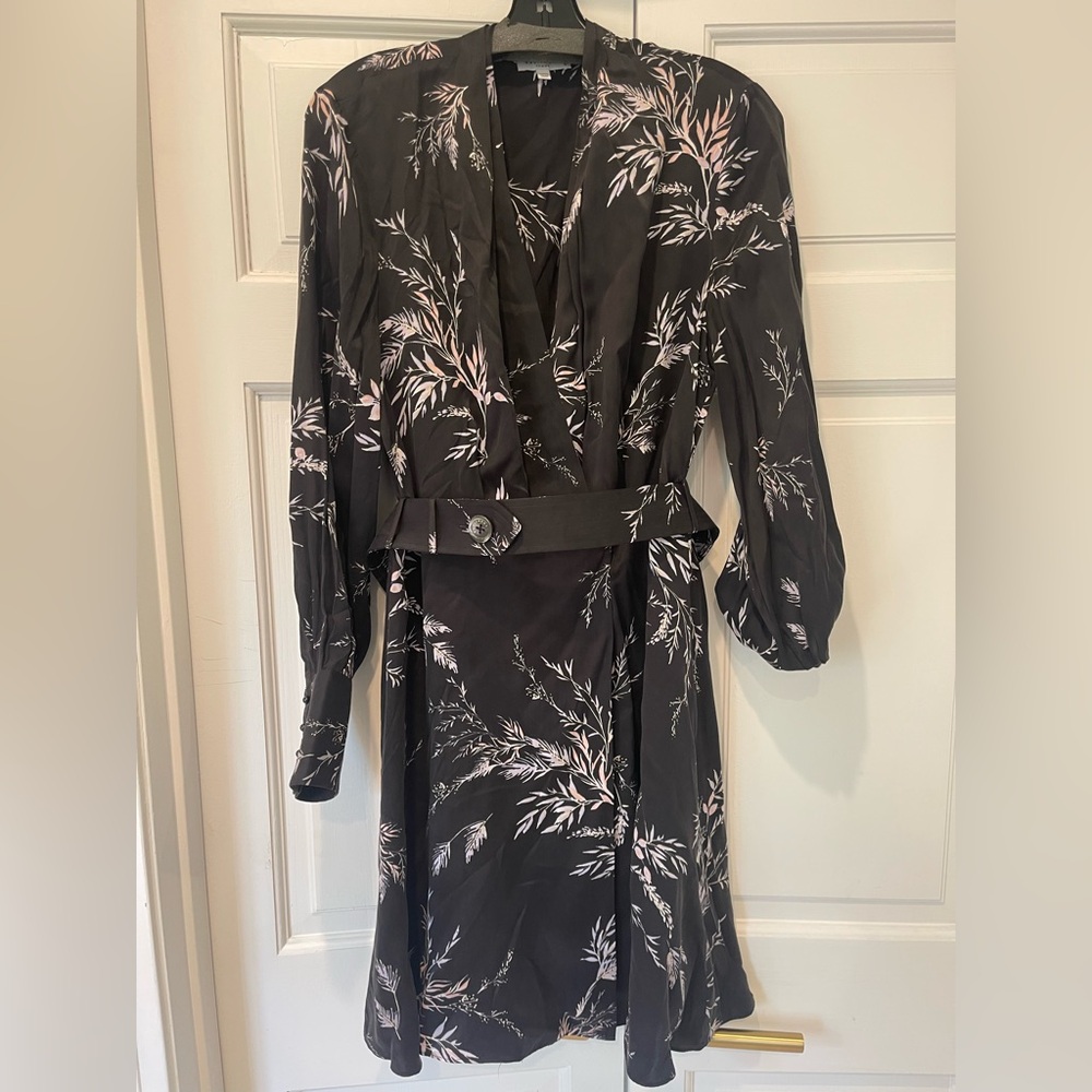 Equipment Silk Long Sleeve v neck Dress - Picture 2 of 11